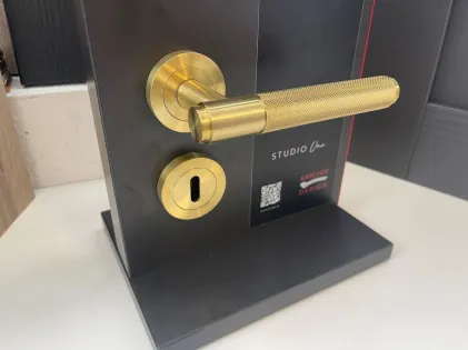 STUDIO SELECT ER90B Lever on Round Rose Door Handles - Karcher Satin Brass