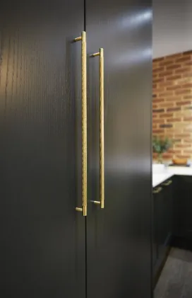 448mm Alexander and Wilks Brunel Knurled T-Bar Cupboard Pull Handle - Satin Brass PVD