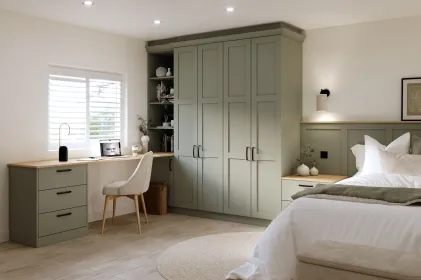 Bastille Legno Reed Green 5 Piece MTM Door - Bedroom