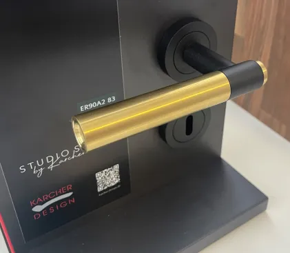STUDIO SELECT ER90A2 Lever on Round Rose Door Handles - Karcher Cosmos Black / Satin Brass