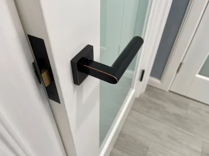 Madeira Square Lever on Rose Handles - Oil Rubbed Bronze