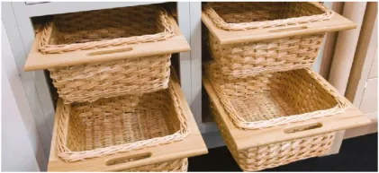 400mm Wicker Basket Inc Beech Runners & Handle